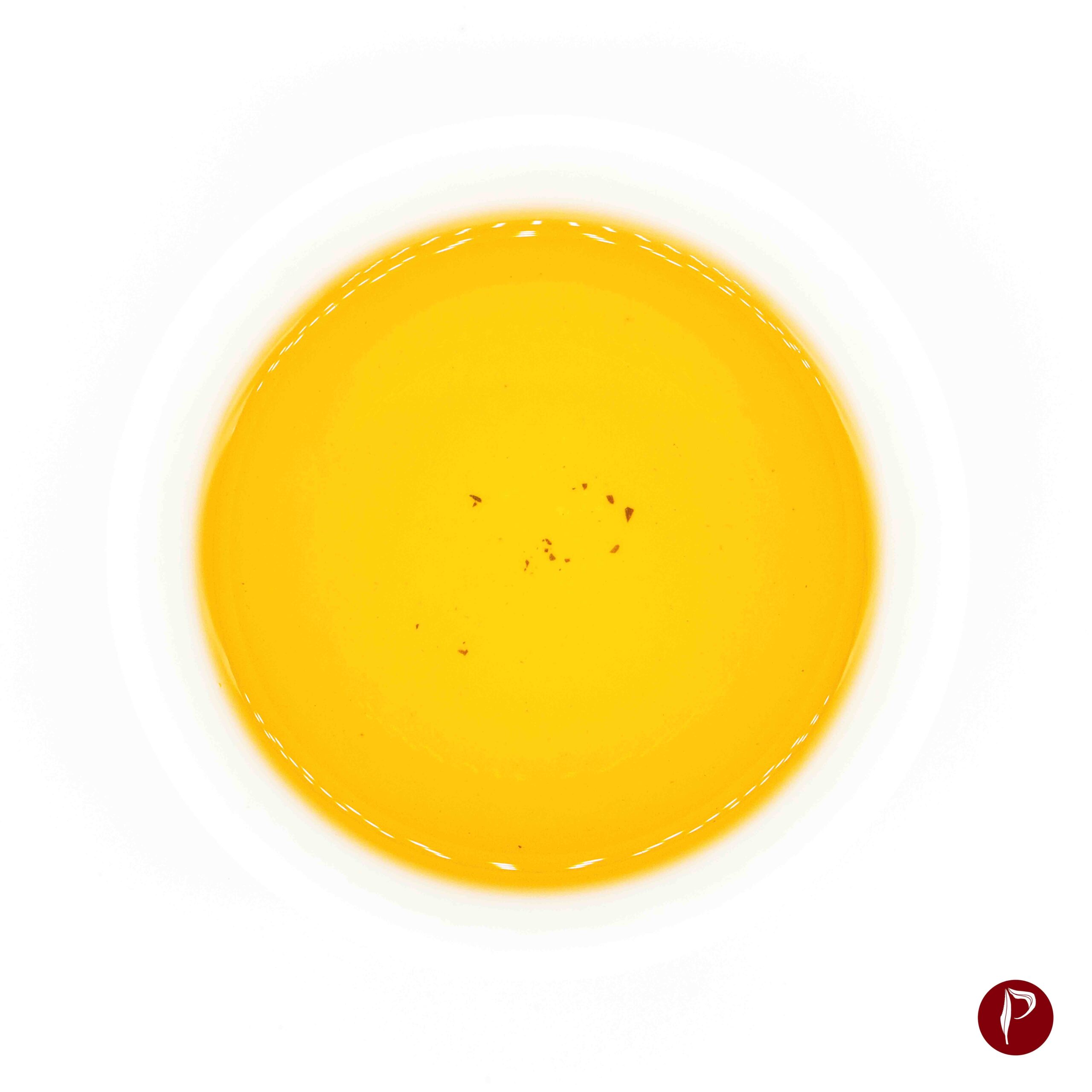 Daffodil Dew Wuyi Rougui Oolong Tea 04